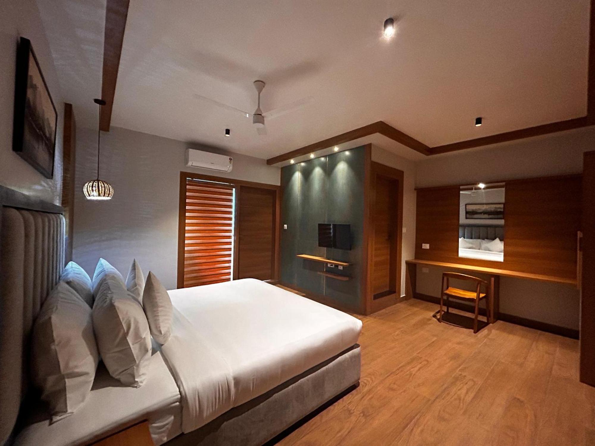 Cmk Habitat Centre Hotel Kochi Bagian luar foto