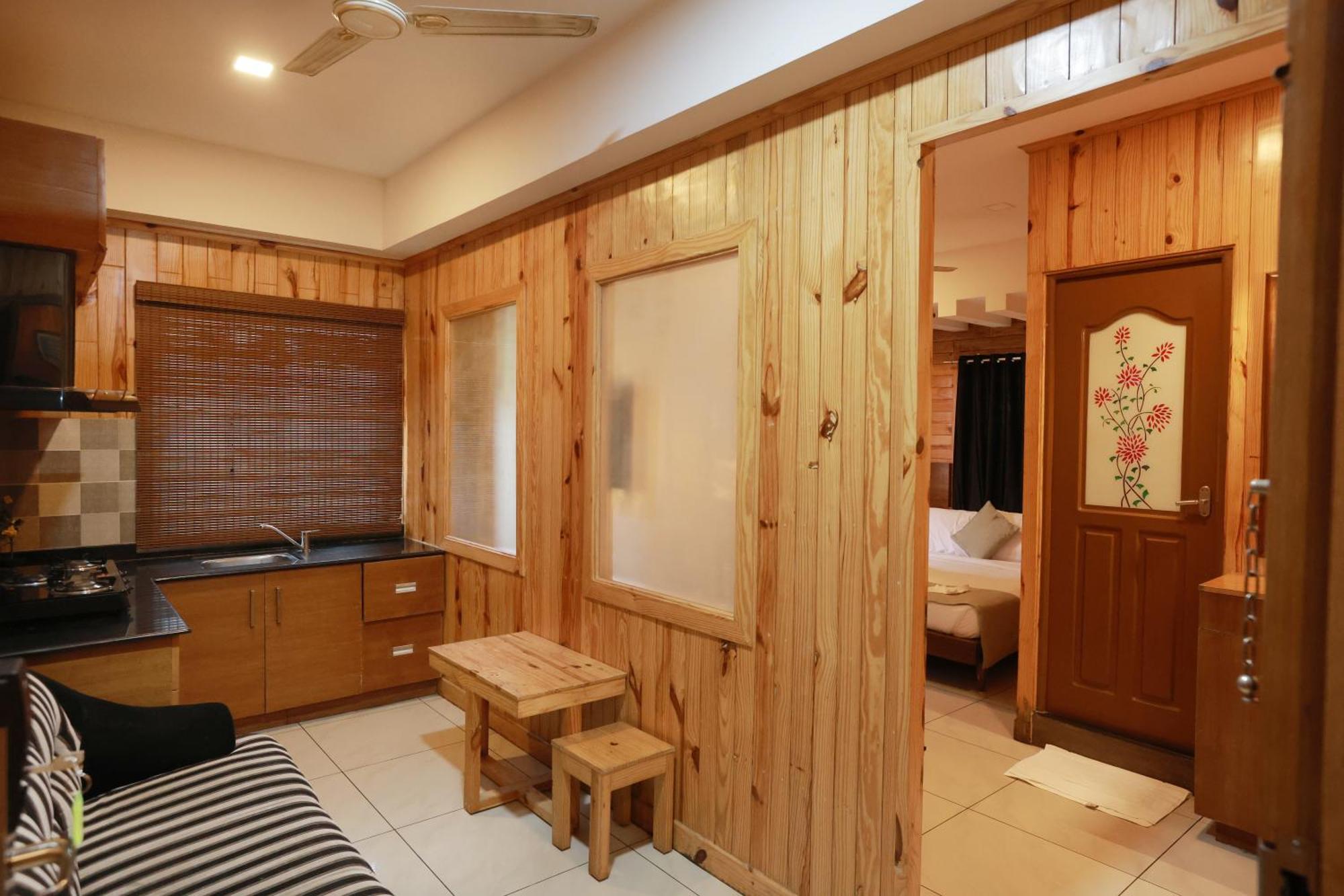 Cmk Habitat Centre Hotel Kochi Bagian luar foto