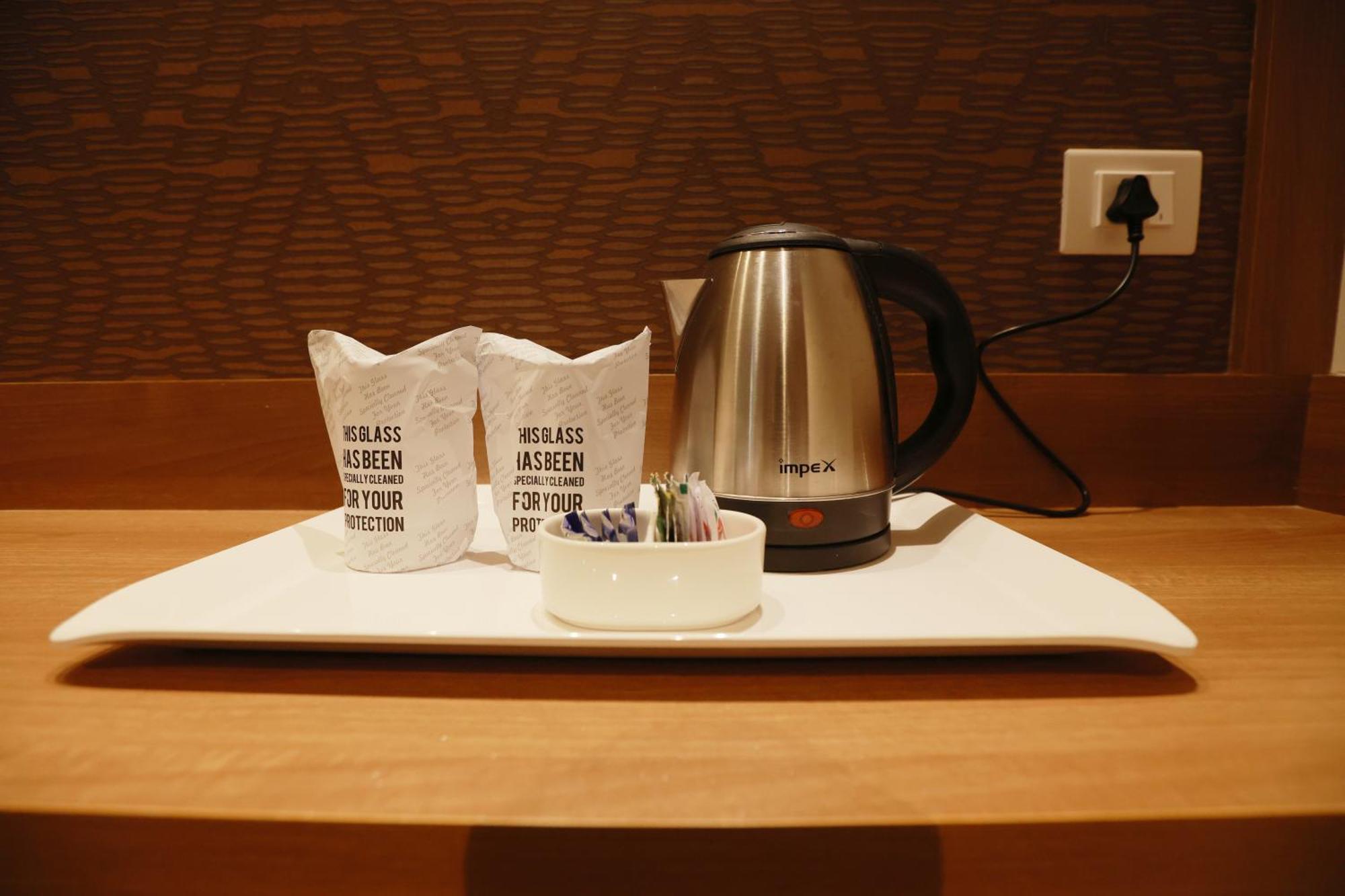 Cmk Habitat Centre Hotel Kochi Bagian luar foto