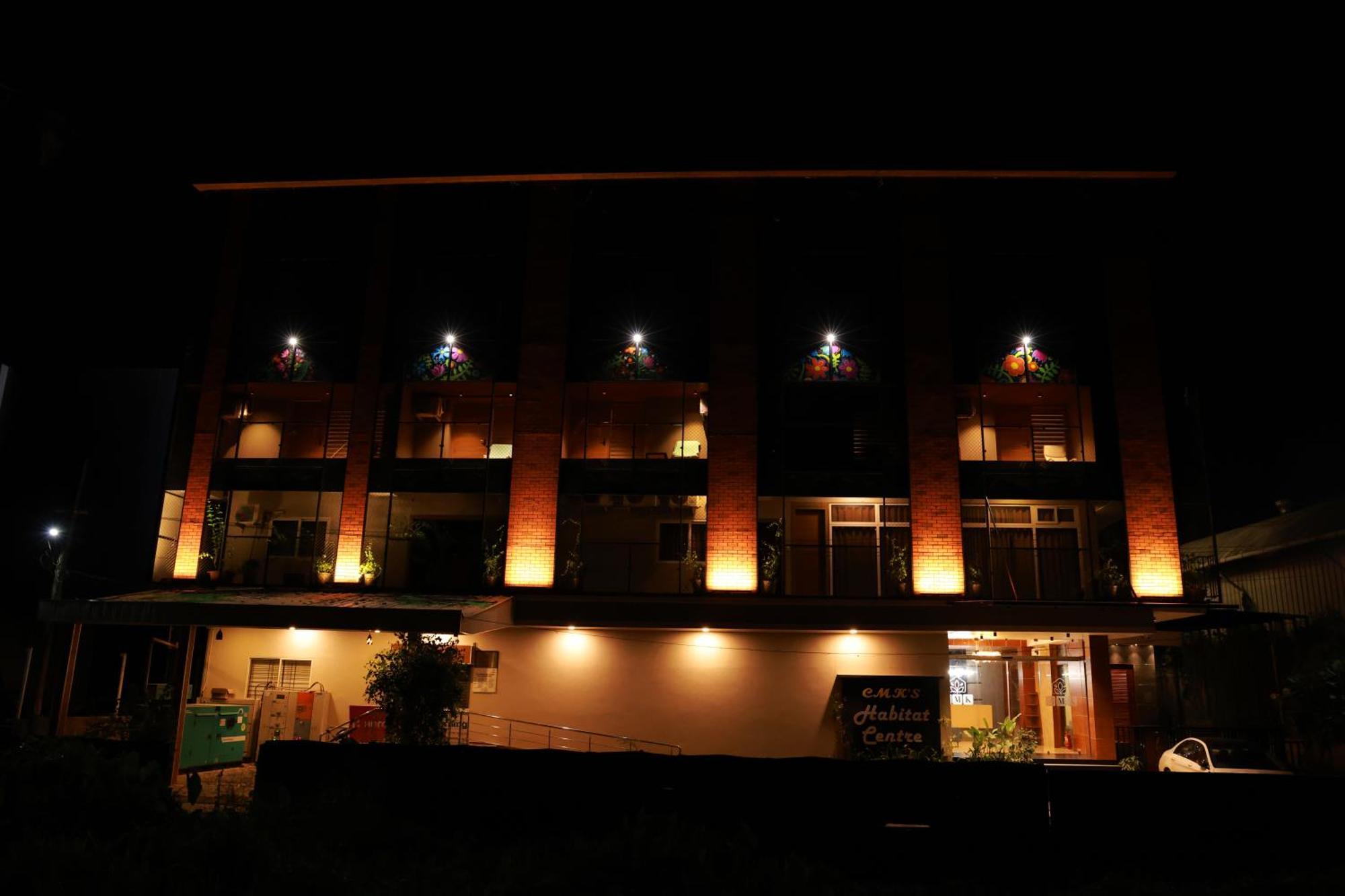 Cmk Habitat Centre Hotel Kochi Bagian luar foto