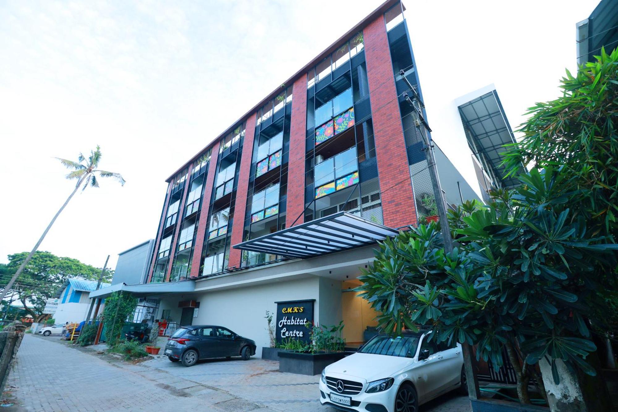 Cmk Habitat Centre Hotel Kochi Bagian luar foto