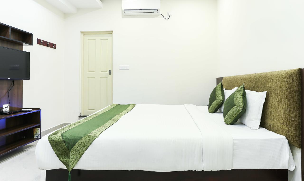 Cmk Habitat Centre Hotel Kochi Bagian luar foto